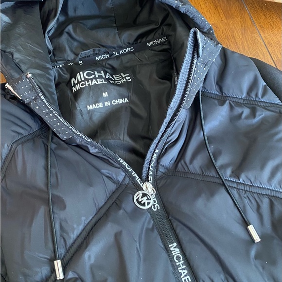 Michael Kors Women's Black Puffer Jacket with Hood - Picture 4 of 10